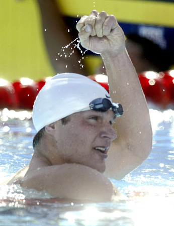 图文-美国游泳奥运选拔赛 汉森庆祝打破世界记