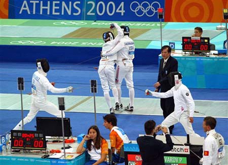 图文-雅典奥运会男子现代五项 击剑场上论英雄