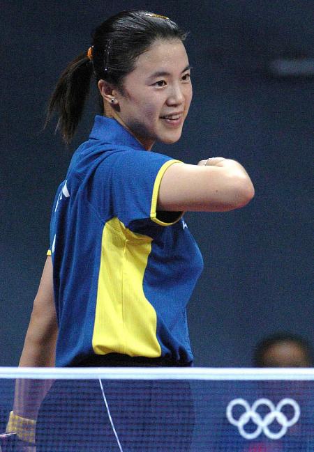 图文-奥运会女子乒球第三轮王楠晋级 笑容甜美