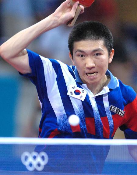 图文-乒乓球男单半决赛 柳承敏战胜瓦尔德内尔