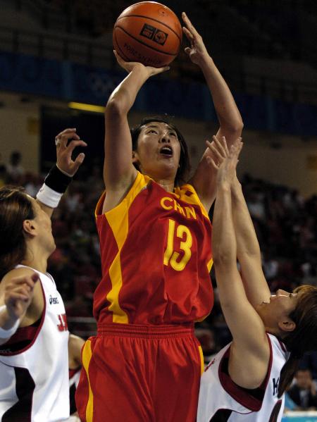 图文-中国女篮胜日本队争得女篮第九名 瞄准投