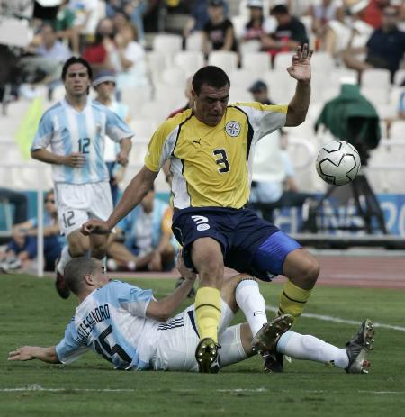 图文:阿根廷夺得奥运会足球冠军(10)_2004雅典