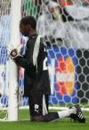 图文-[世界杯]科特迪瓦3-2塞黑科帕祈祷上苍