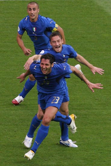 图文-[世界杯决赛]意大利VS法国 马特拉齐进球