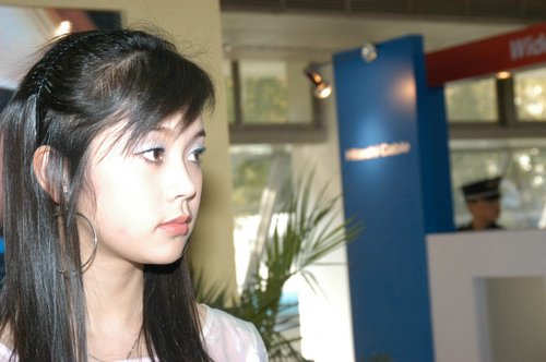 展会美女现场传真