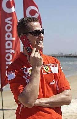 F1ΪֳֻV902̸Ц