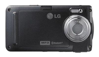 200万像素镜头LG推出超薄折叠手机P7200
