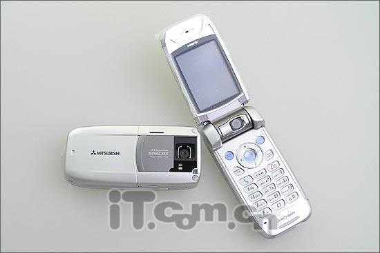 便宜 港行三菱200万像素手机M900仅售2599_