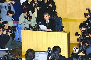 韩克隆之父因卵子丑闻辞职引伦理道德争议