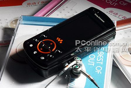 Walkman第一猛将 索爱3G机皇W900测