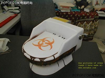马桶与美女结合品味十大怪异电脑改装秀(7)