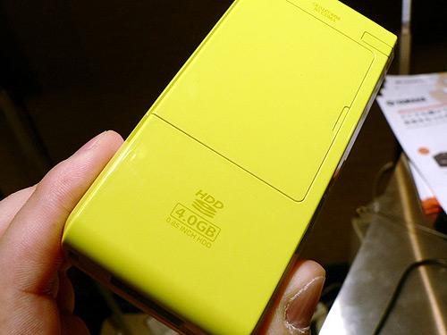 功能超强东芝4GB硬盘音乐手机W41T图赏(4)