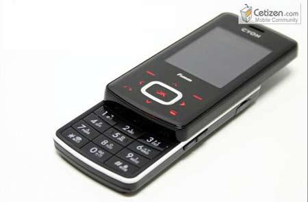 LG新512MB白巧克力手机清凉亮相