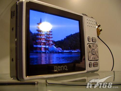 采用OLED显示屏BenQ展出新卡片机E521