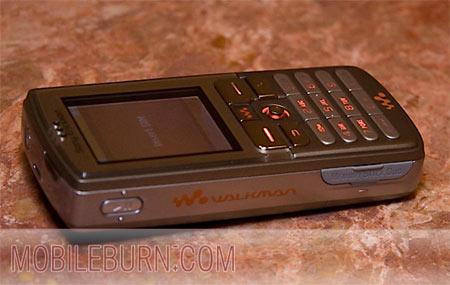钛金色之魅新WALKMAN索爱W700真机图赏