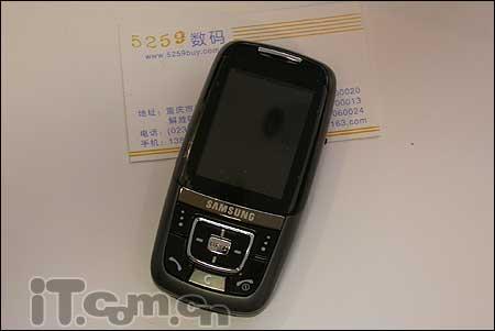 ˫˫256MD828ں
