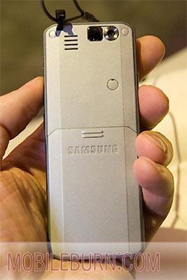 仅9.8毫米 三星新款超薄直板手机T509曝光_手机