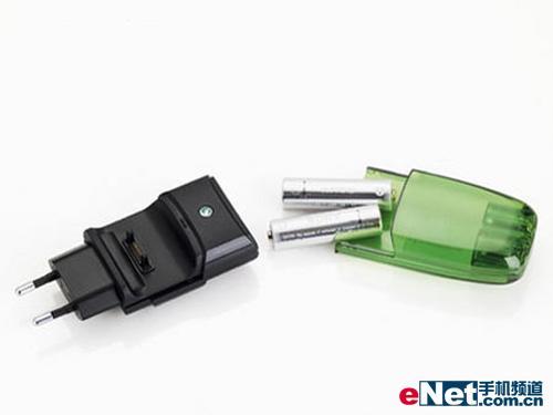 可用碱性电池充电 索爱发布两新款充电器_手机