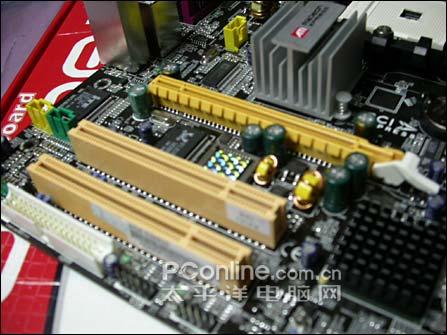 S754廉价图形王!集成X300主板仅449