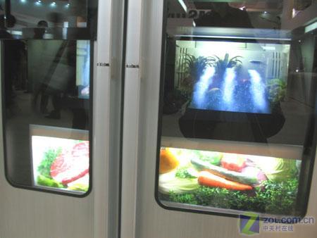 超大液晶屏 三星展示新款双开门冰箱_数码