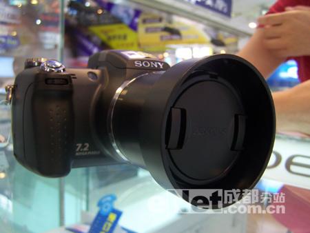 12倍光变3英寸屏索尼大炮H5相机开卖