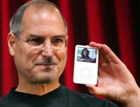 苹果CEO乔布斯：iPod年年换才赶上发展