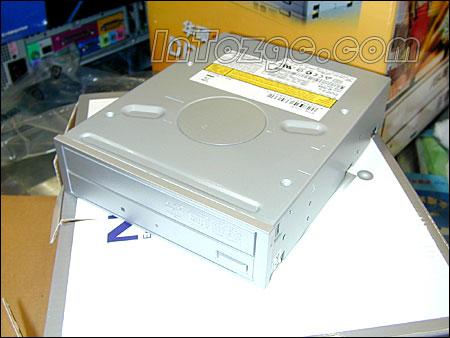 主流光雕！大量工包DVD刻录机低价倾销