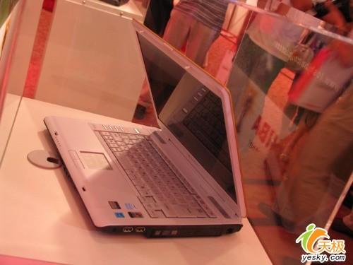东芝世界杯纪念版笔记本电脑亮相北京