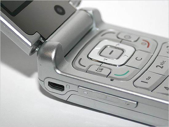 明基西门子320万像素HSDPA手机EF91图赏(3)