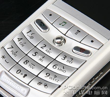 便宜更实惠MOTO音乐手机E1卖1150元