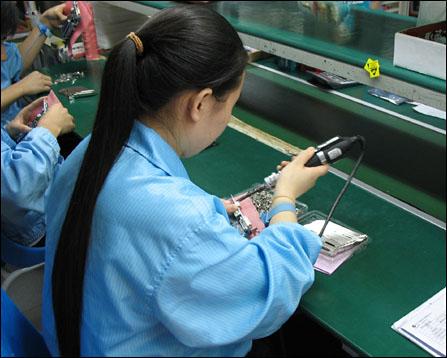 揭开板卡生产神秘面!PConline新天下工厂行