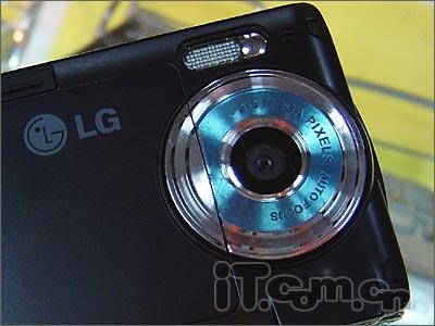 200万像素LG超薄翻盖G912改版仅1480元