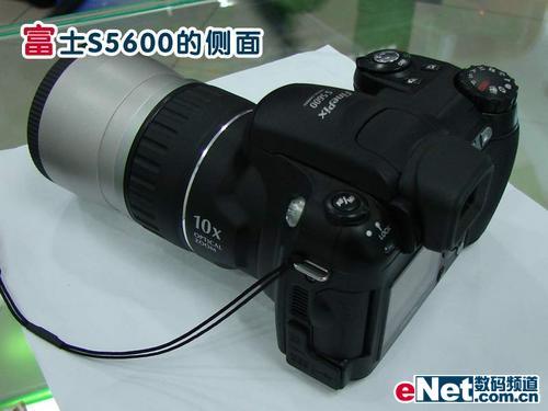 热销的廉价长焦相机富士S5600价格小降