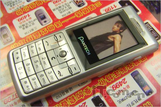 经济实惠泛泰超薄直板手机仅售399