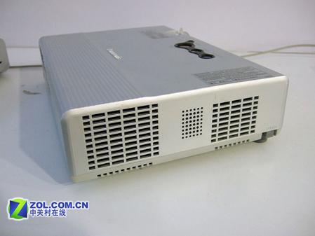 瞠目结舌 松下新品PT-UX75仅万元出头 瞠目结舌松下新品PT-UX75仅万元出头
