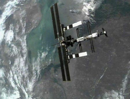 科技时代_图文：国际空间站飞越俄罗斯南部