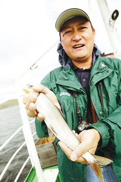 考察证实贝湖珍稀鱼与中国鱼种有亲缘关系_科