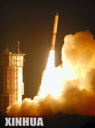 科技时代_日本发射首颗红外天文卫星 观测生涯约550天