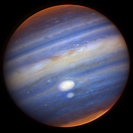 科技时代_最新照片显示木星大小红斑近距离相遇(图)