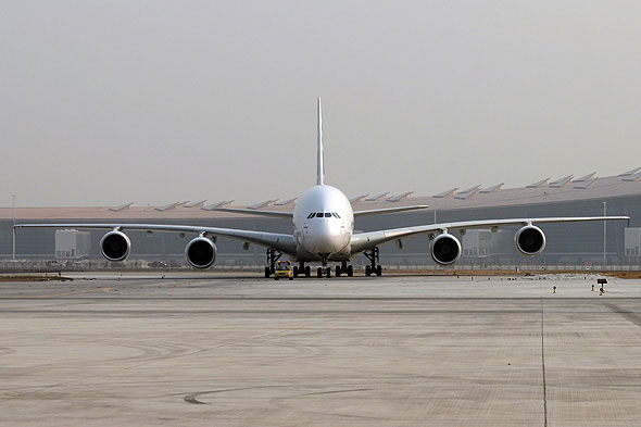 Ƽʱ_ͼģA380ڱ׶ʻ