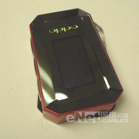 艳红靓丽吊坠式mp3oppod5m上市