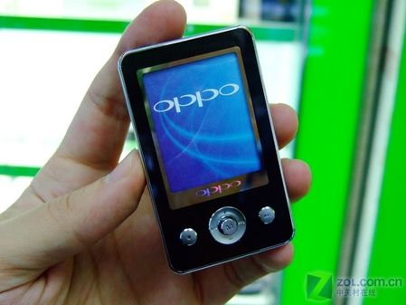 OPPO飞芯MP3大降价512MB仅售399元