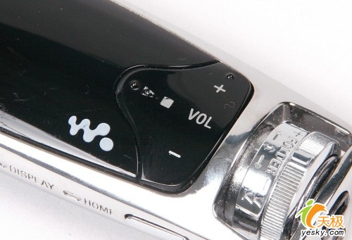 WalkmanعSONYS705Fϸ