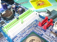 廉价闪龙2500+绝配技嘉K8主板仅售440元