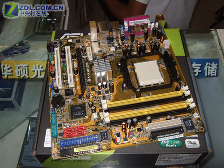 DVI/1394˶AM2Ӱ790Ԫ