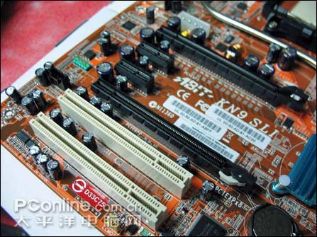 决战AM2!升技豪华nF570SLi惊报低价