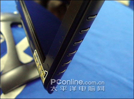 华硕出狠招!17寸3ms液晶降到1899元