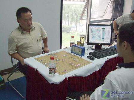 浪潮杯首届中国象棋人机大赛-象棋大师徐天红