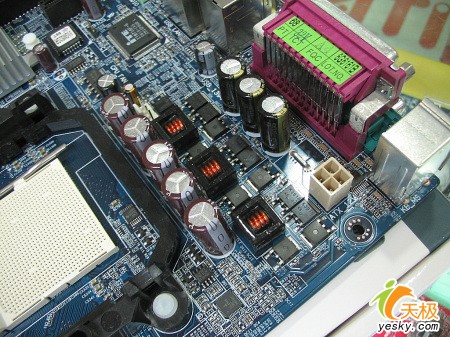C51G反戈一击AM2技嘉M51GM-S2G主板699元
