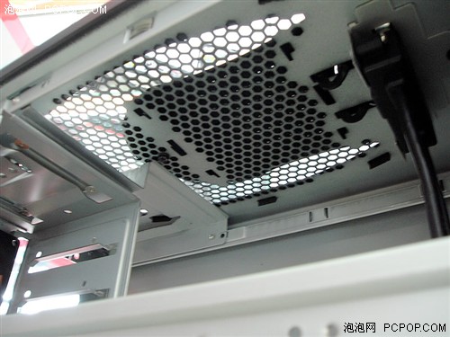 法力再升级！TT甘道夫机箱搭配水冷卖